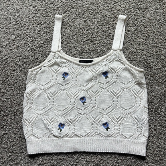 Nikkak White and Blue Ribbed Crop Tank Top Floral Embroidery Sz M Boho Summer - Picture 1 of 12